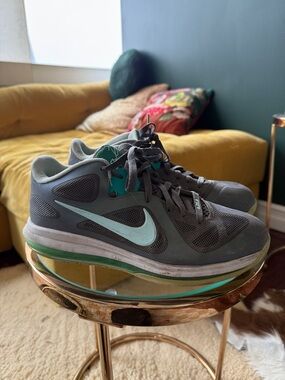 Nike LeBron Men’s Gray & Teal Running Shoes